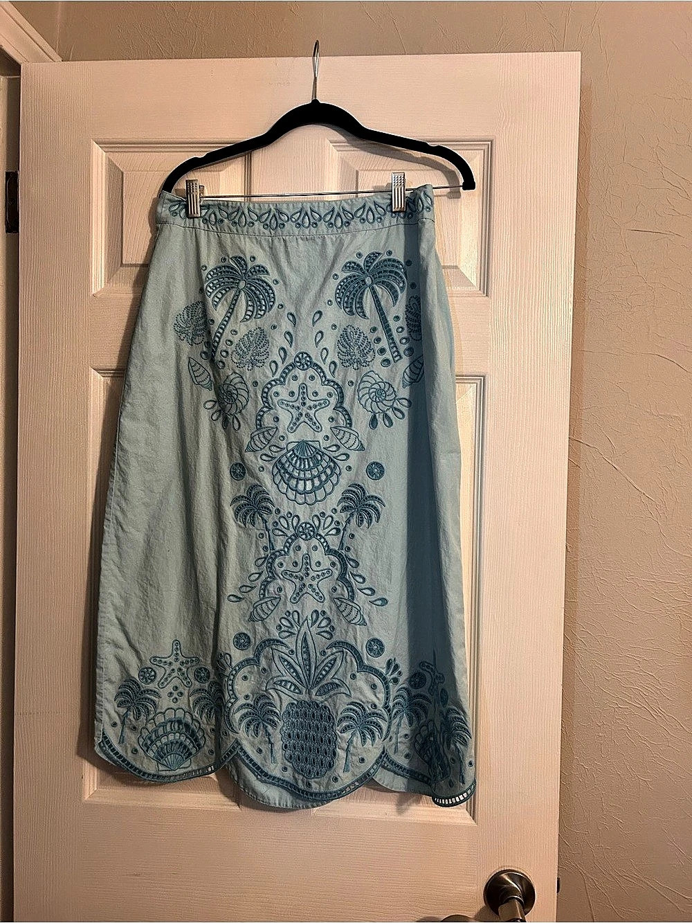 Crown & Ivy Embroidered Floral Midi Skirt in Blue Size Medium Like New